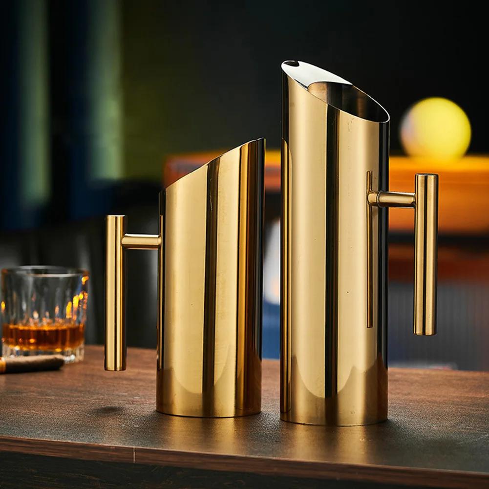 1.5/2L Stainless Steel Pitcher Pot Cold Water Wine Juice Pitcher Water Jug Kettle for Hotel Bar Cold Container Freeze Water Pot
