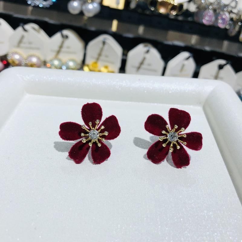 Vintage Wine Red Flocking Flower Stud Earrings for Women Classic Flower Petal Sweet Elegant Earrings Wedding Party Jewelry Gift