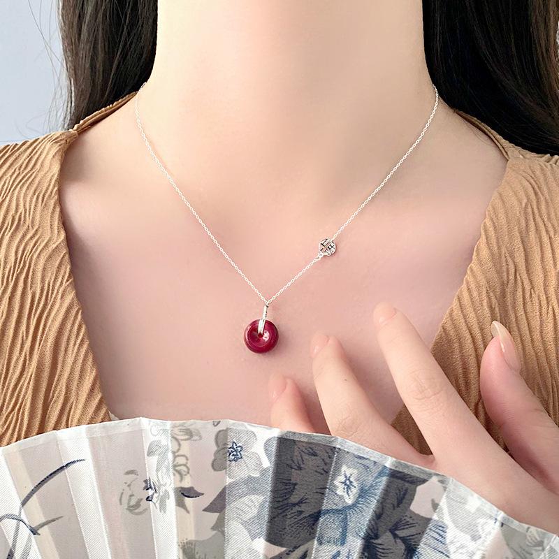 China Fengfu Brand Safety Buckle, Safe and Smooth Prayer, Clavicle Chain Gift