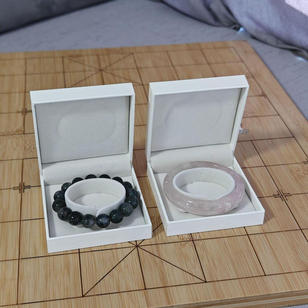 Jewelry Packaging: Boxes for Jewelry, Bracelets, Earrings, and Necklaces