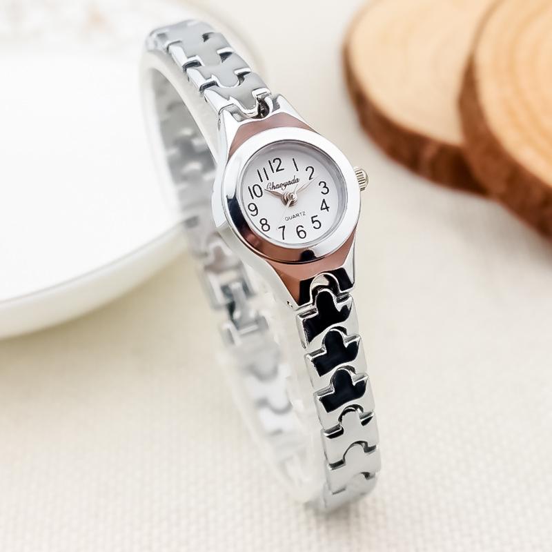 Retro Gold Women's Watch: Simple Dial, Fashionable Bracelet Quartz Wristwatch