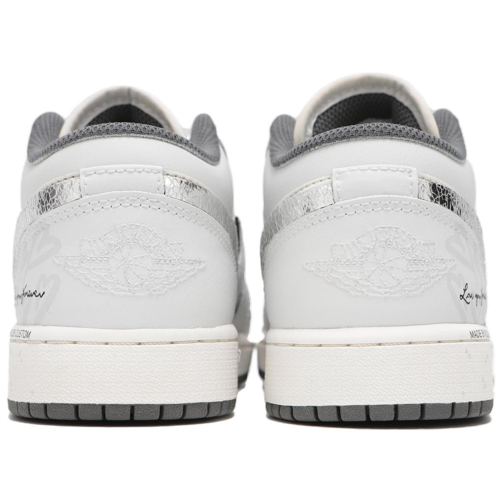 Jordan Air Jordan 1 Low Top Vintage Basketball Shoes Men's White Gray 553558-044(Team24-)