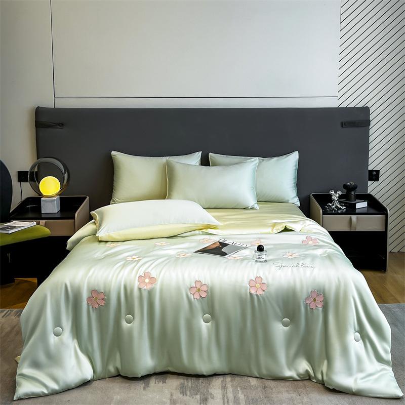 Cool Summer Ice Silk Summer Quilt Single Piece Flower Summer Cool Quilt Single Dormitory Air Conditioner Machine Washable