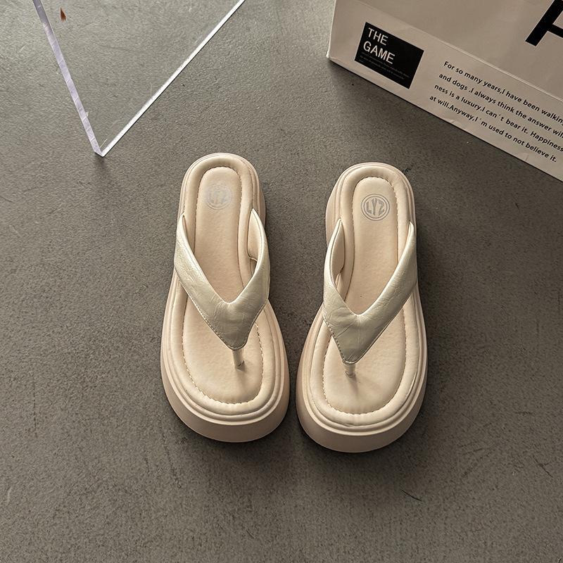 New Convenient and Comfortable Thick-soled Flip-flops for Women's Summer Wear with Toe Sandals and Beach Cool Slippers