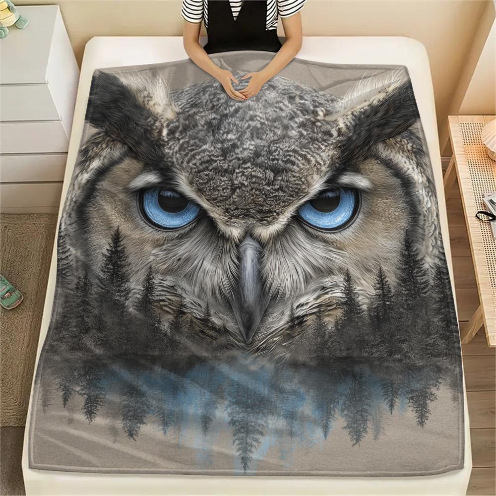 

Owl and Its Reflection Print Flannel Blanket, High quality Comfortable for All Seasons, Home Decor, Warmth and Comfort 80cm x 120cm