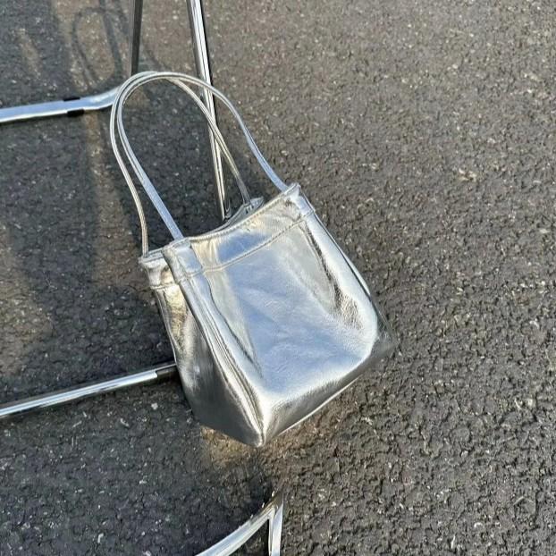 In Stock Hot Trendy Fashion Multi-purpose Casual Korean Style Small Square Bag Bucket Bag Niche Simple Underarm Handbag