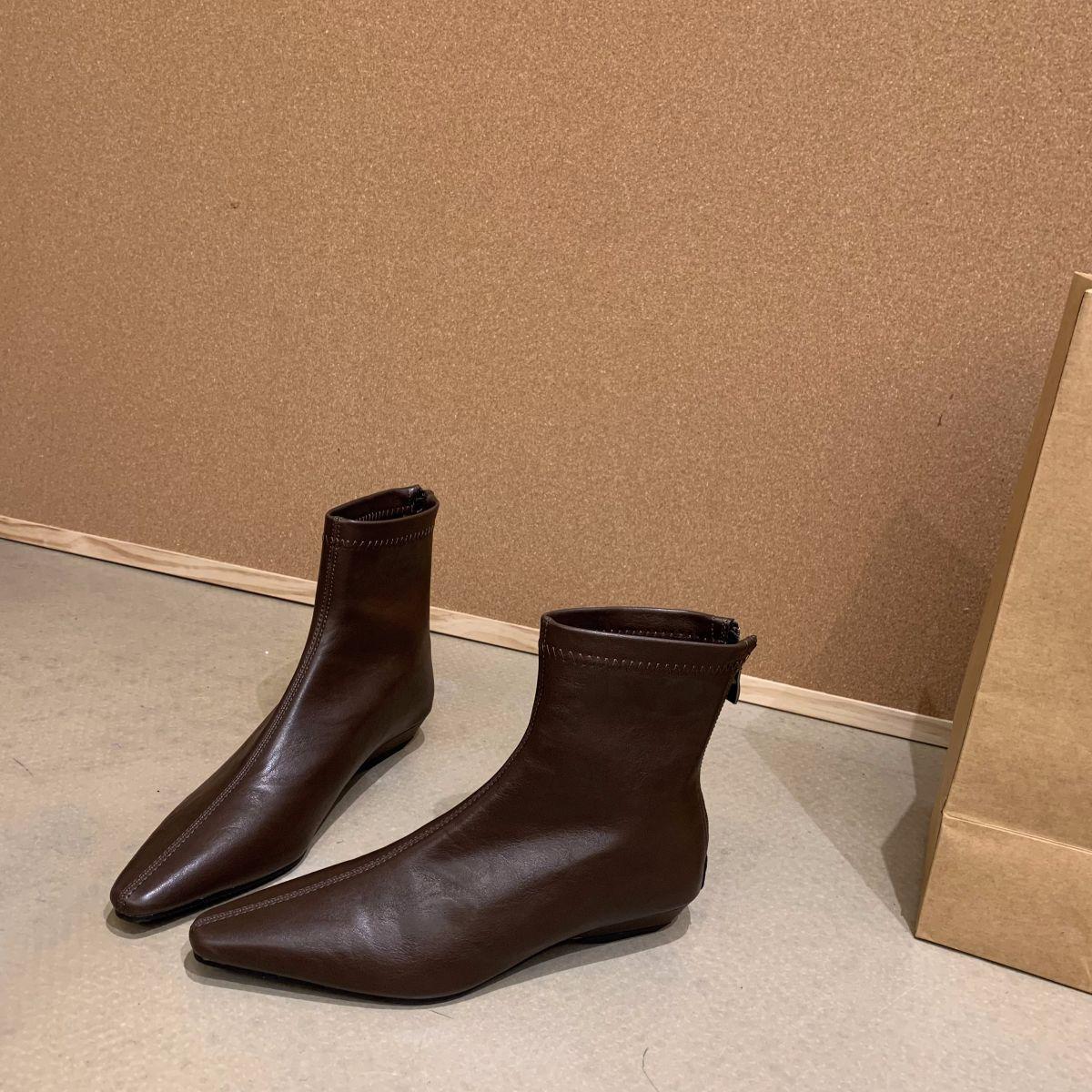 

Ретро черевики на танкетці весняно-осінні нового стилю, туфлі з гострим носом, короткі чоботи для жінок Fits39 коричневий