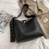 College Trend Bucket Bag Large Capacity Women's Bag Crossbody Shoulder Muse Temperament Tote Bag
