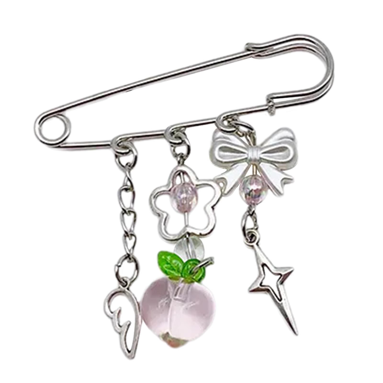 

Peach Sweater Shawl Clip Clasp Pin Strawberry Pendant Brooch Stylish Accessaries Perfect Gift for Fashion Individuals B