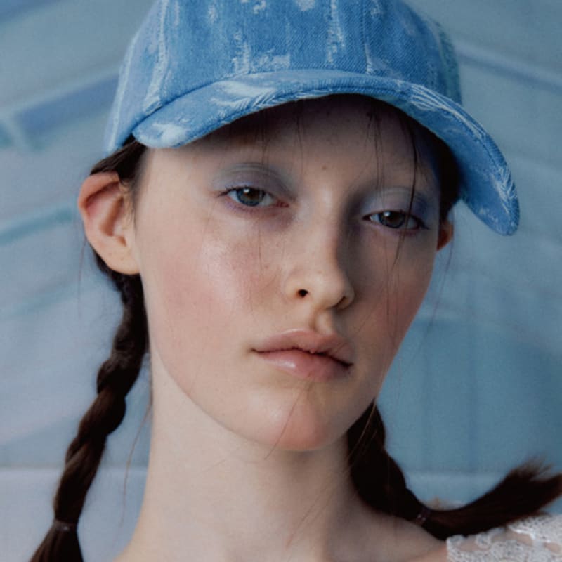 poesiedame DESTROYED DENIM CAP IN LIGHT BLUE