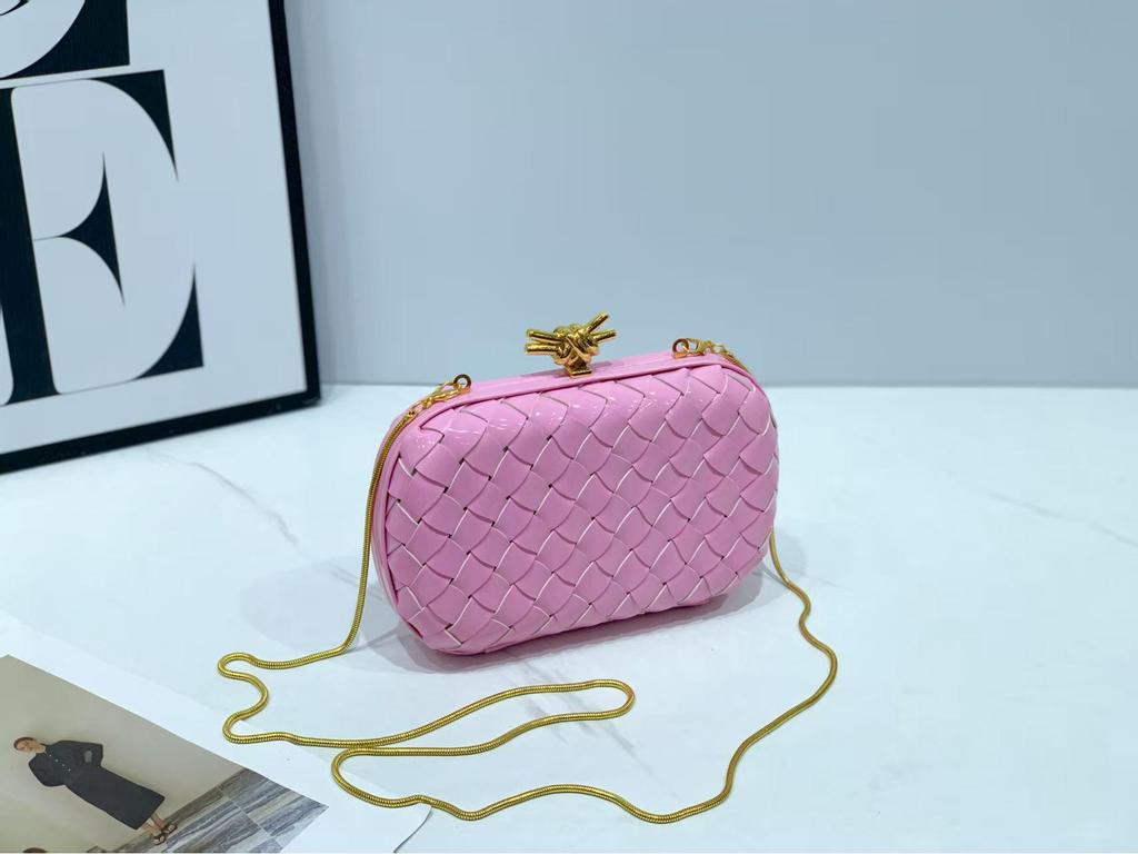 Elegant Luxury Evening Woven Chain Clutch - Women's High-Style Shoulder Bag