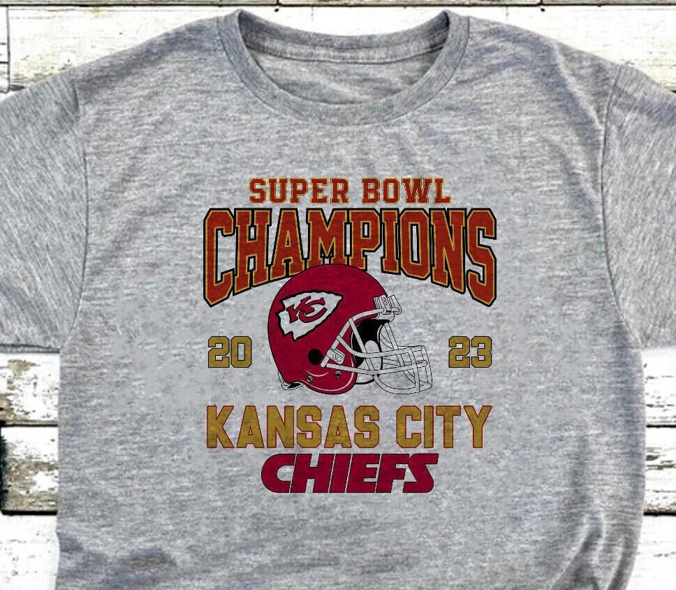 Kansas City Chiefs - Super Bowl Champions - Free/Fast Ship - Super Soft T-Shirt XXL