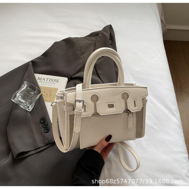 High Sense Fashion Portable Kelly Bag Women 2025 New Simple Retro Messenger Bag Niche Design Commuter Bag