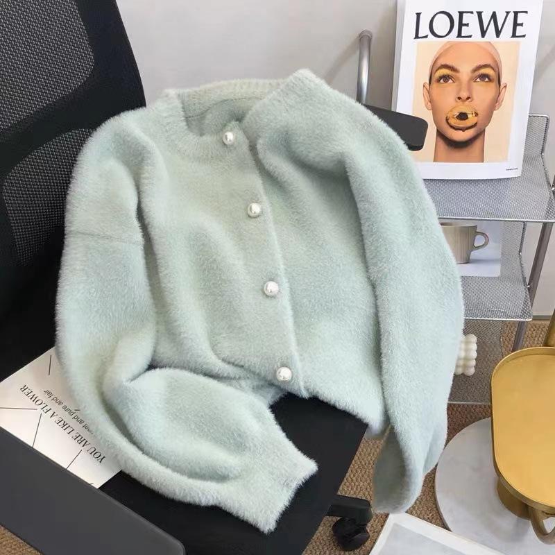 

Milk white imitation mink fleece sweater jacket women s autumn and winter new loose lazy wind knitted cardigan women One size світло-зелений колір