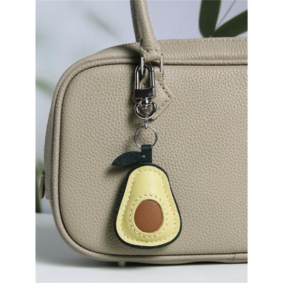 Handgemachter Mini-Taschenanhänger aus echtem Leder, niedliche Avocado-Form, exquisiter Anhänger und Schlüsselanhänger-Dekoration