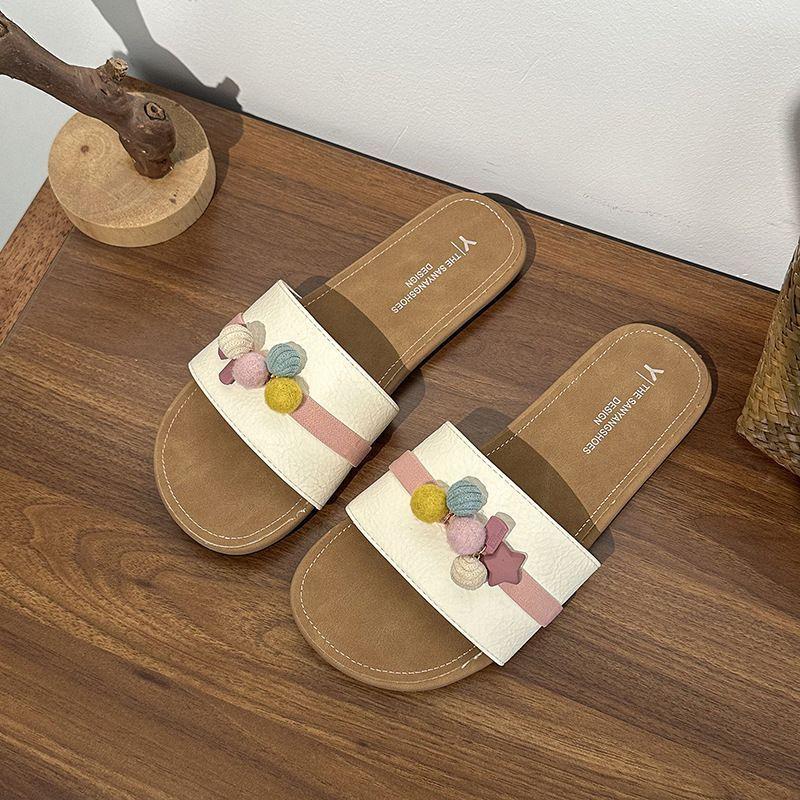 2025 summer new French retro niche square head one-word slippers women's casual versatile beach slippers cool slippers