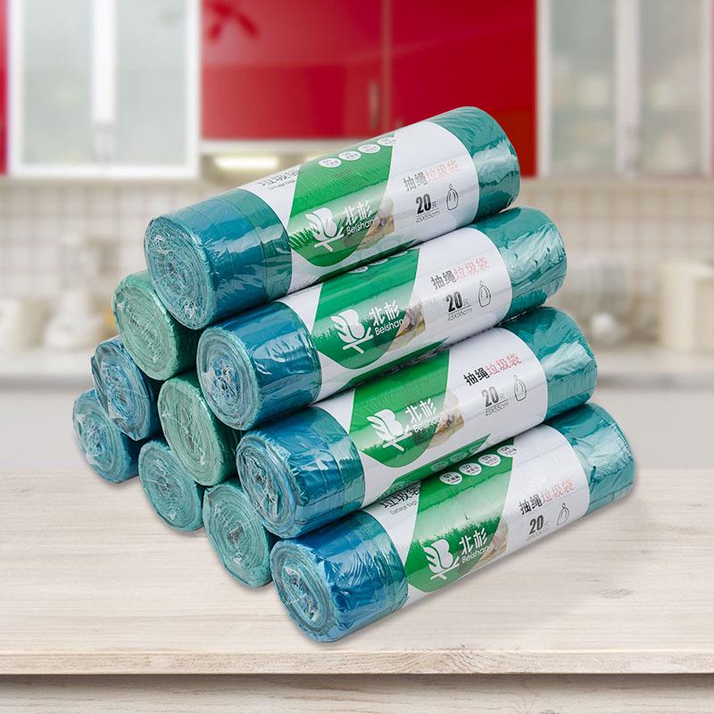 Wall-Mounted Kitchen Trash Bin: Hanging, Movable Storage for Cabinet Doors