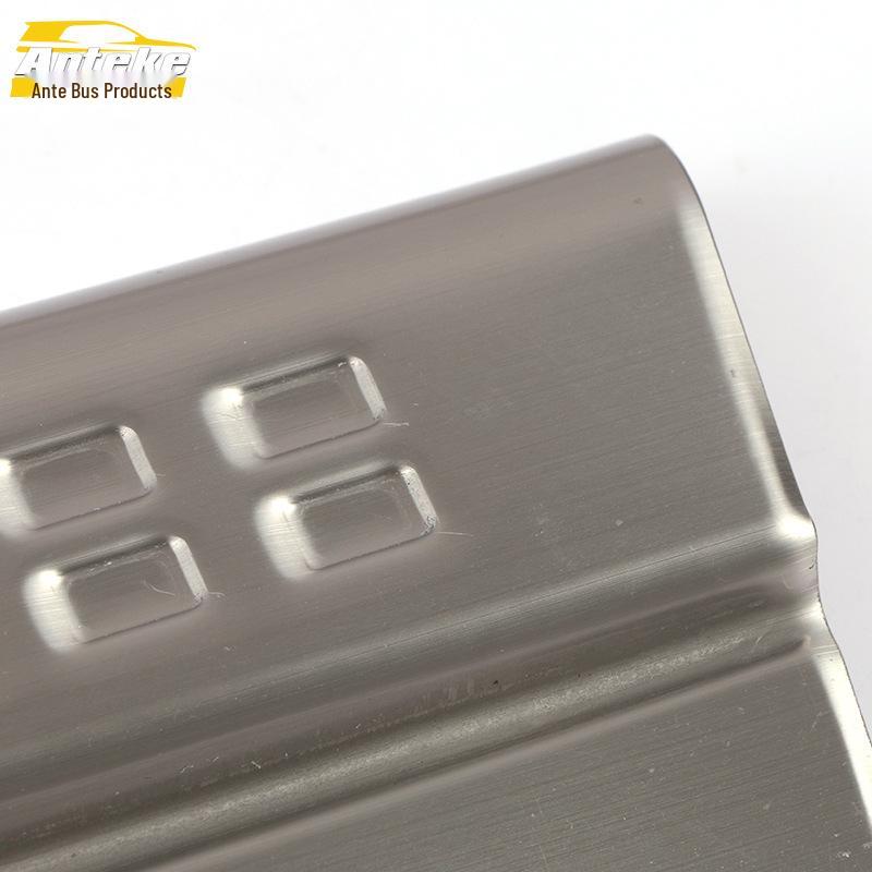 Qoros 5 Door Sill Stainless Steel Bumper Pedal Anti-Scratch Decorative Strip