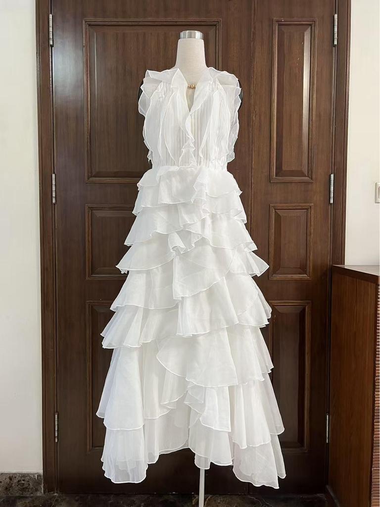 Elegant High-End Tiered Peplum Dress with Irregular Hem