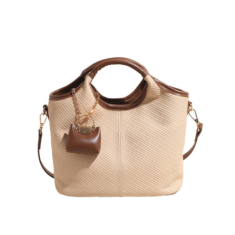 

Bag Women s New Versatile Messenger Bag Portable Leisure Bag no pendant хакі