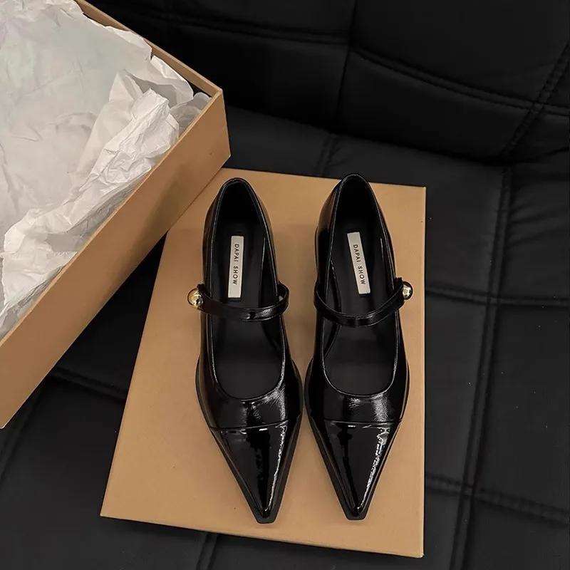 

Модные туфли Мэри Джейн с острым носком женские туфли весна-осень новые туфли на массивном каблуке высоком каблуке ретро атмосфера кожаные фэшн одинарные туфли 40 чёрный