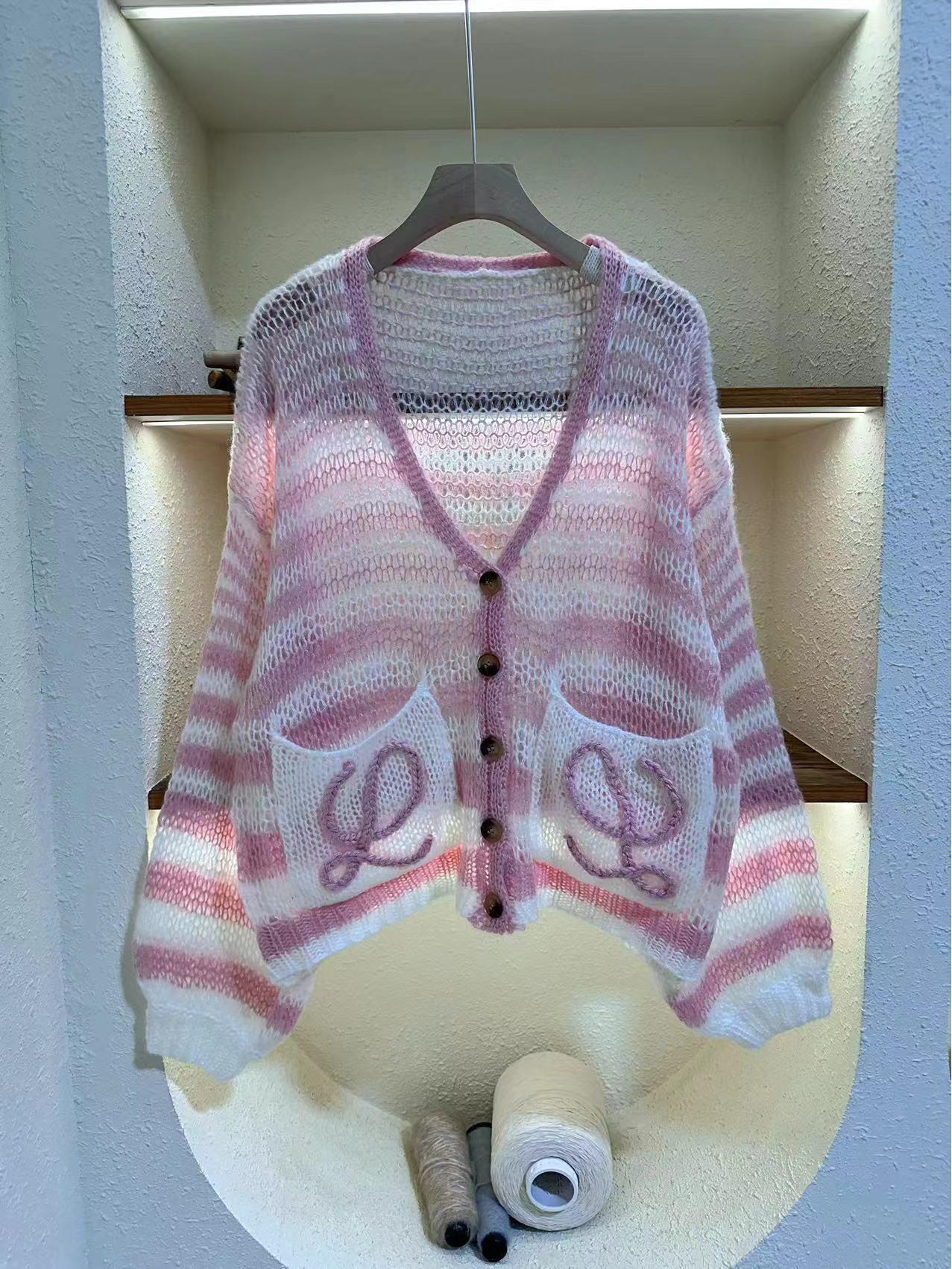 

Кардиган свободной вязки весна-осень: Свежий ленивый стиль полосатый контрастный цвет свитер с V-образным вырезом куртка для женщин One Size розовый