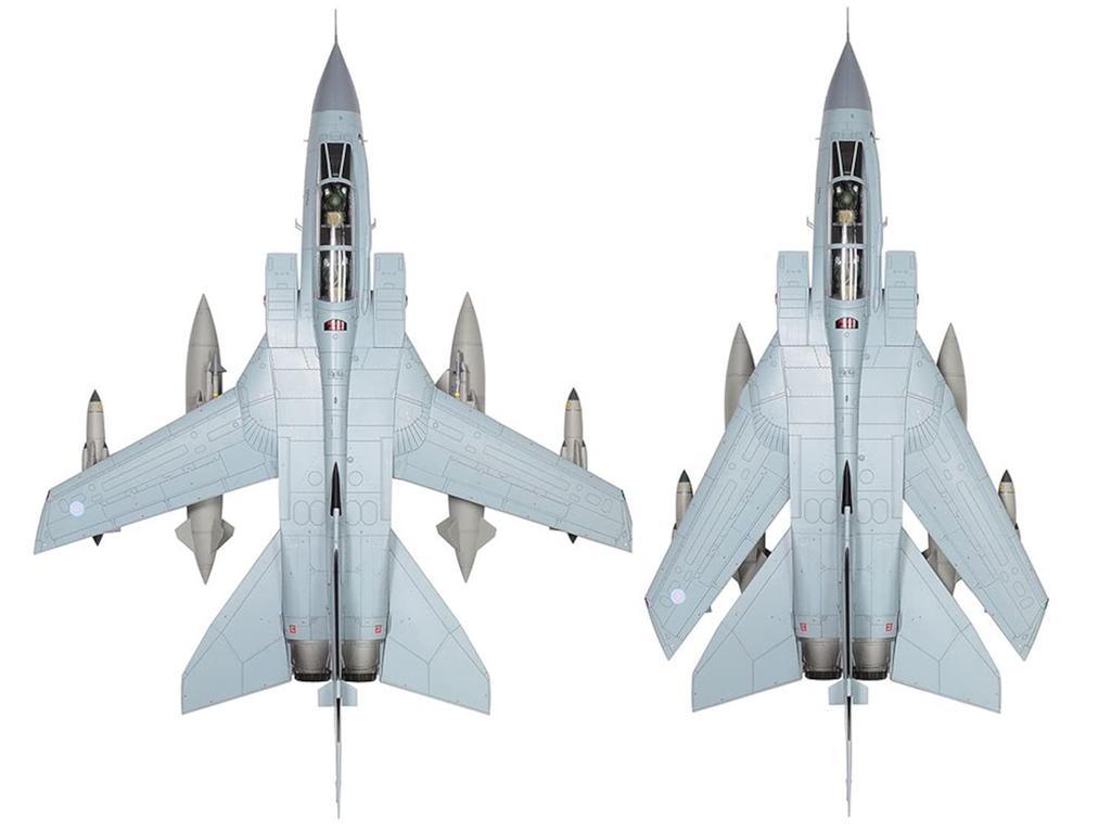 Tamiya Měřítko speciální projekt série Italeri pilot britské armády Tornado plastový model 25425 1/32 GR.4 (s postavou) 25425-000