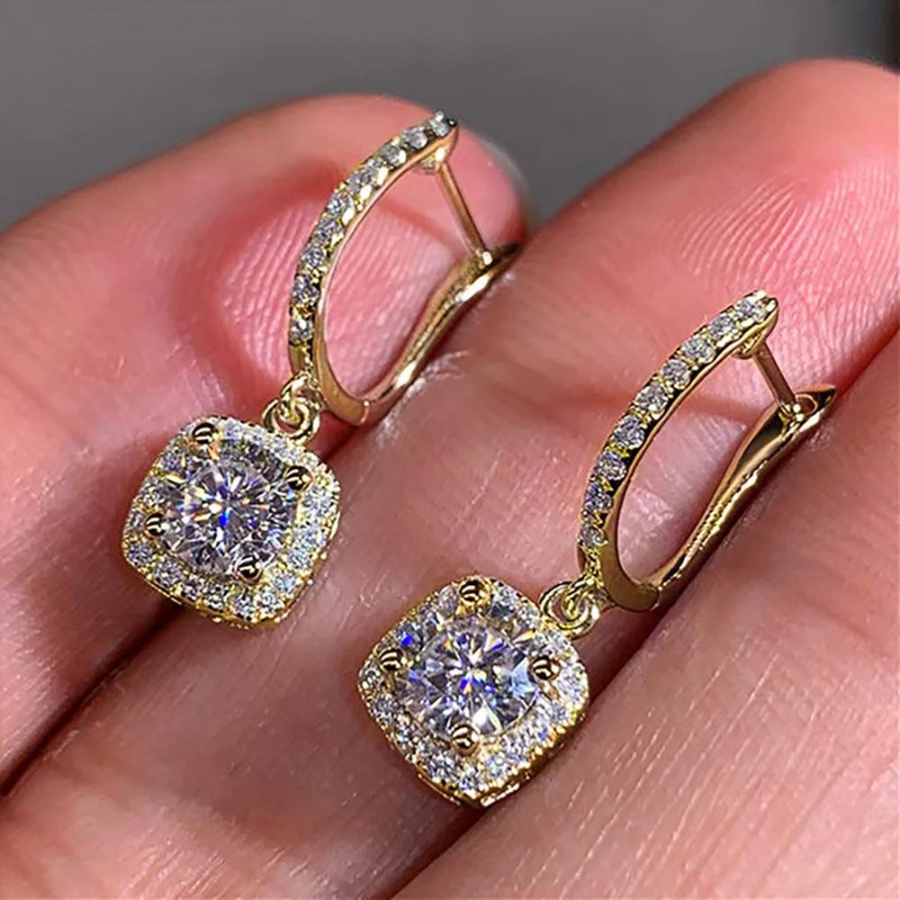 Elegant Women s Zirconia Versatile Ear Cuff Earring - European and American Style золотой