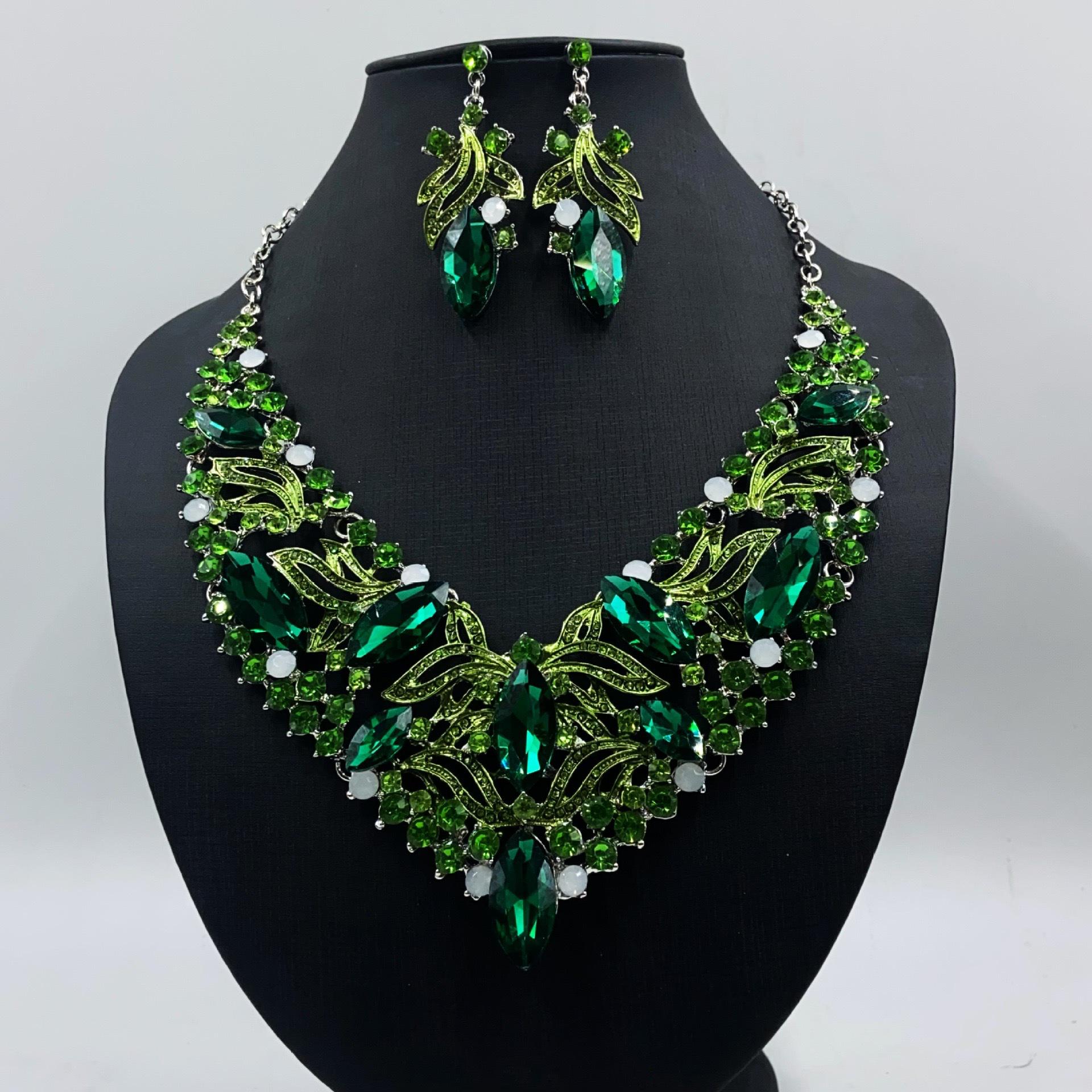 

Элегантный европейско-американский набор хрустальных украшений: Ожерелье, Серьги для женского вечернего, свадебного или банкетного платья зелёный