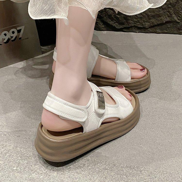 Platform sandals female 20252 spring and summer new versatile step on shit fairy with skirt Velcro Roman cool
