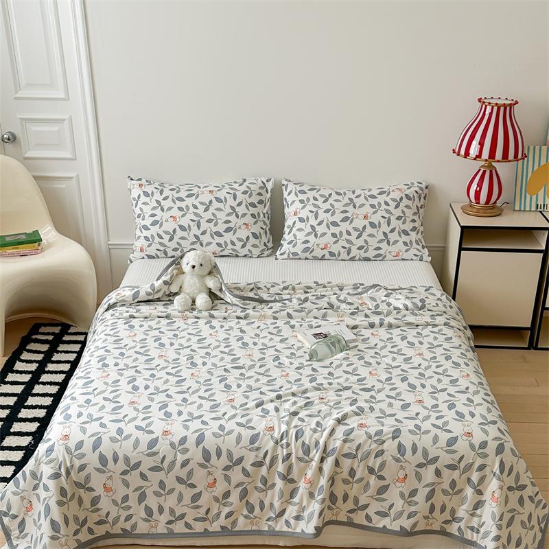 Pink Flower Pattern Quilt Breathable Comfortable Air-conditioning Quilted Quilt Skin-friendly Multi-functional Thin Blanket