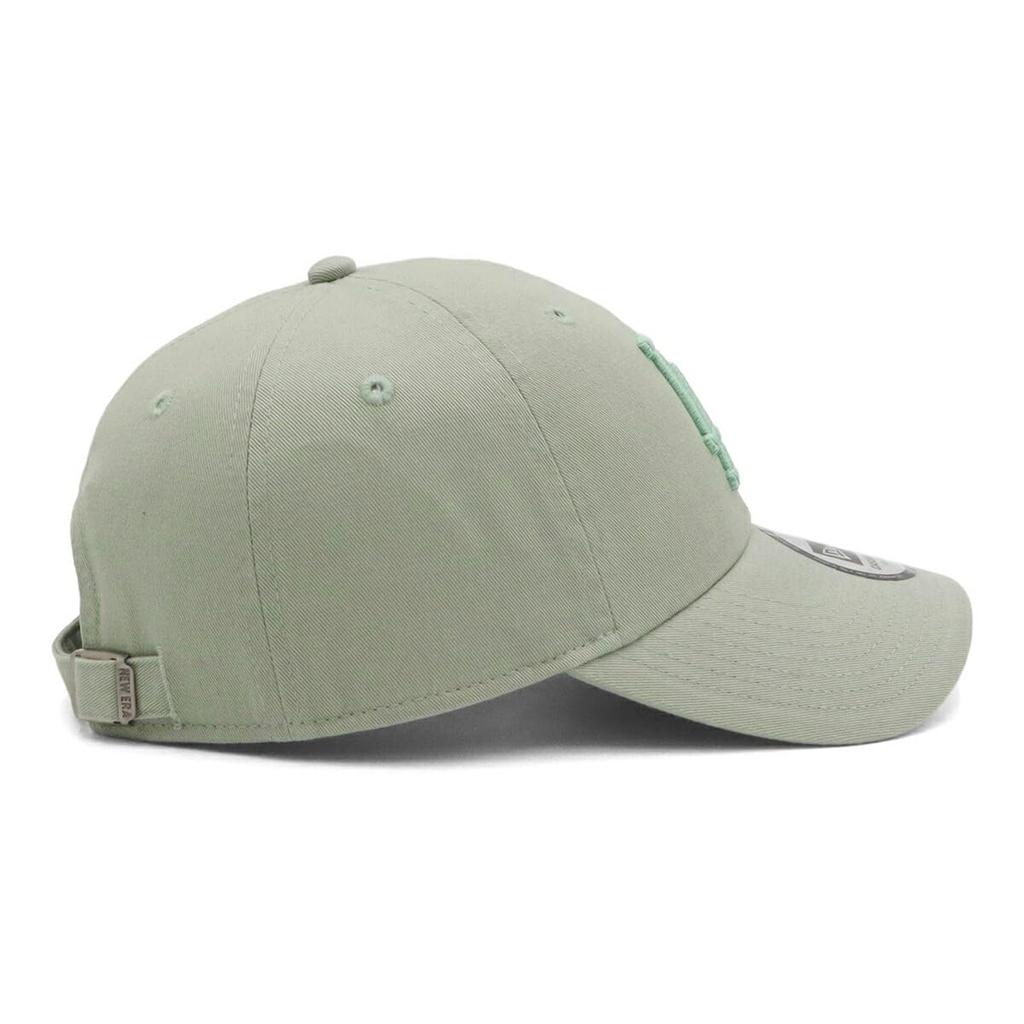 New Era Casual Classic Cap in Tonal Color Exclusive to Perfect for spring and this casual classic hat is perfect for everyday Available in popular