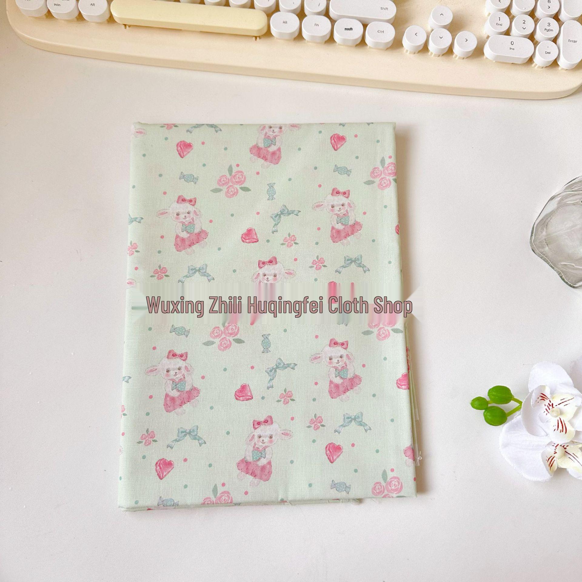 

Ткань Шова Маленькая Овечка Цветочная из 100% хлопка для женской, детской и одежды для родителей и детей; Идеально подходит для домашних проектов «сделай сам». 95cm зелёный