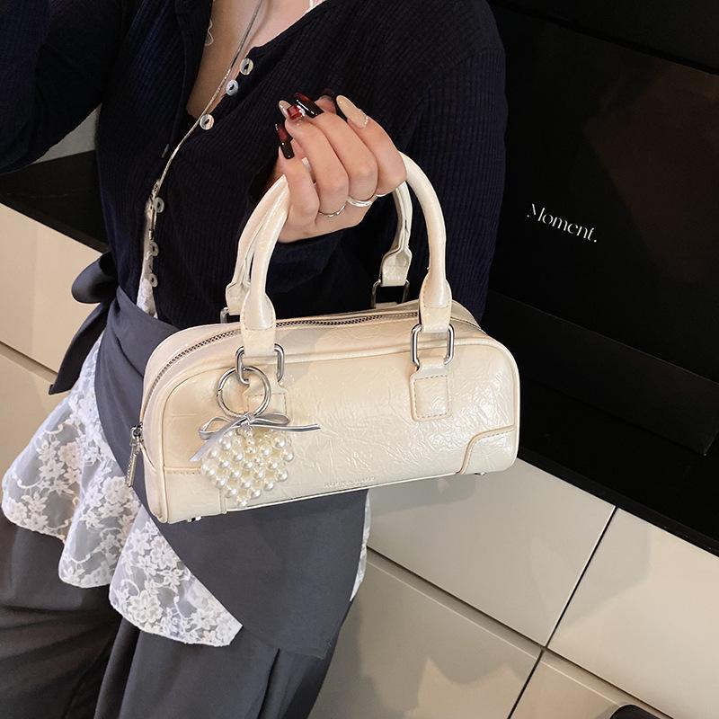 This Year's Popular Small Bag Women's 2025 New Summer Leisure Niche Design Messenger Bag Portable Pillow Bag