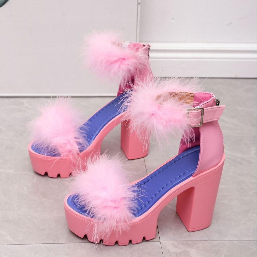 Large Thick Soled Buckle Strap Sandals
