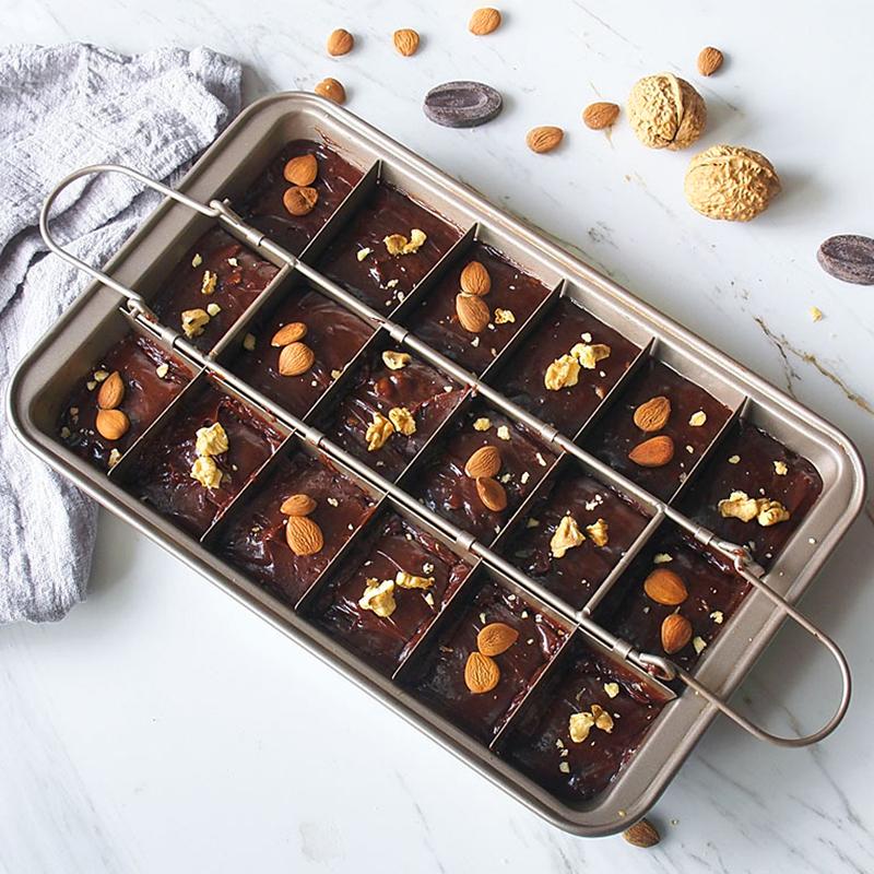 Brownie Pans with Dividers, Non-Stick Brownie Baking Tray with Slicers, Baking Sheet Rectangular Pans for Oven Baking Bread,