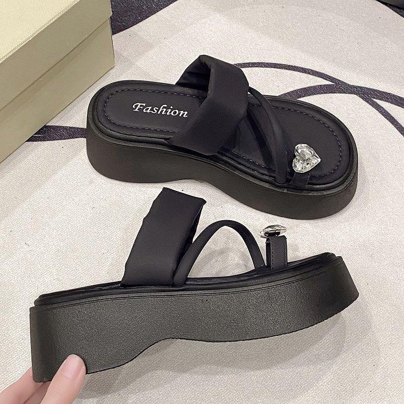 2025 new fairy wind love rhinestone cover toe slippers women wear thick-soled high-heeled beach sandals in summer