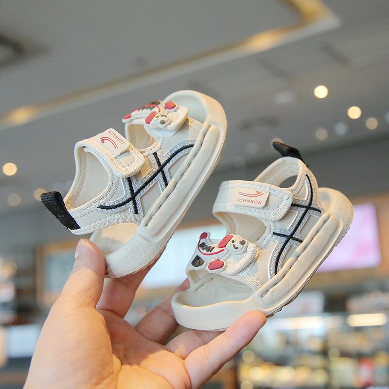 2026New summer styles of children's sandals, lightweight and soft-soled baby beach shoes, anti-kick design, cartoon-themed toddler walking shoes