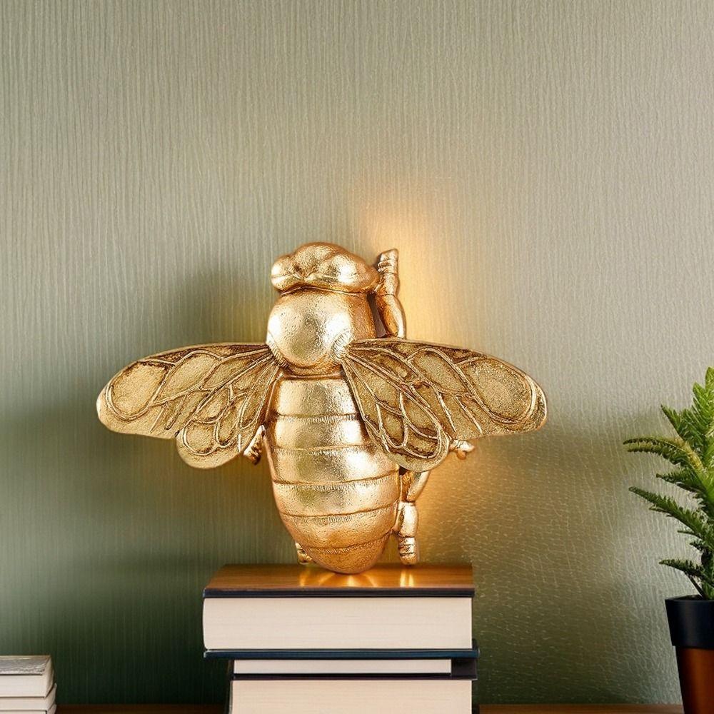 Unique 3D Golden Bee Wall Sculpture Handcrafted Resin Wall Lamp Decoration Hanging Decorative Animal Sculpture For Gallery Wall
