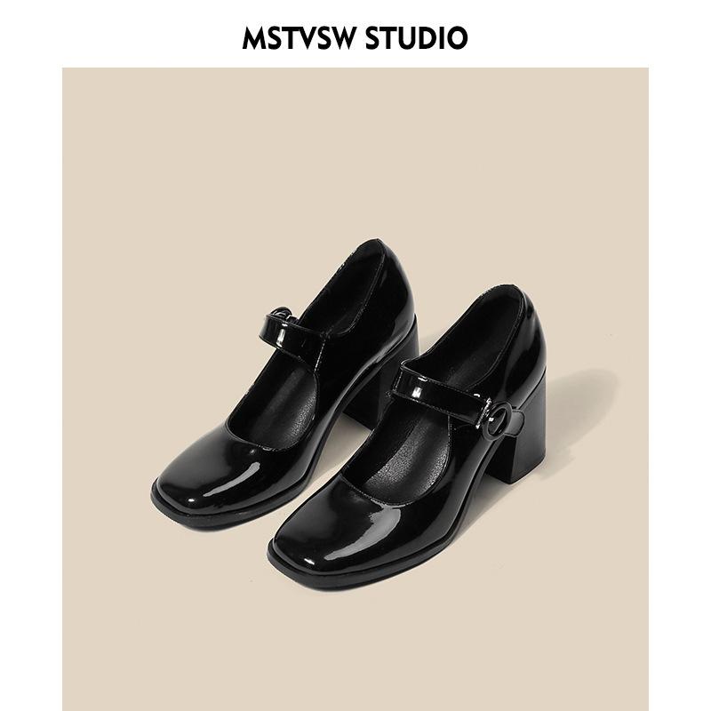 2025 new Mary Jane shoes women's retro British style Hepburn black high heel one-word buckle thick heel square head single shoes women