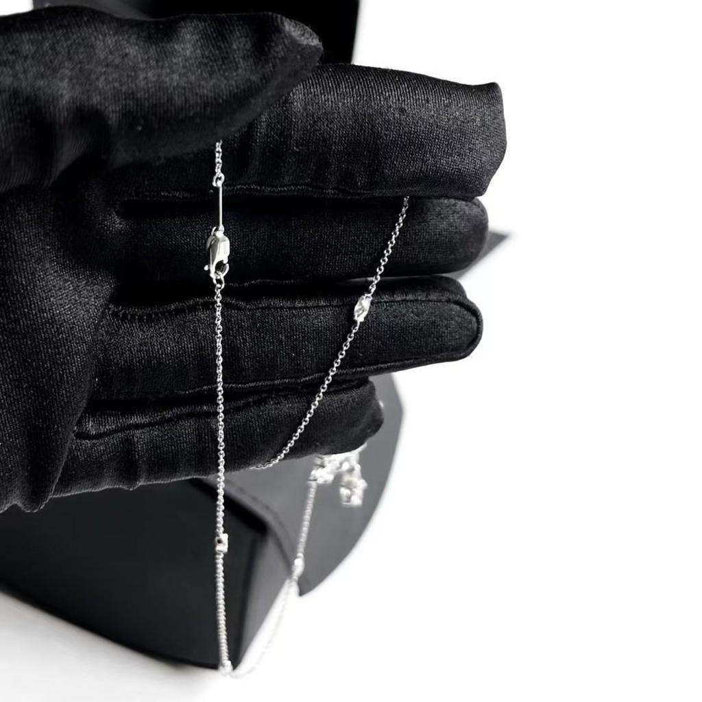 Elegante HW Schneeflocken-Kreuz-Halskette - Damen Leichter Luxus High-End Modeaccessoire