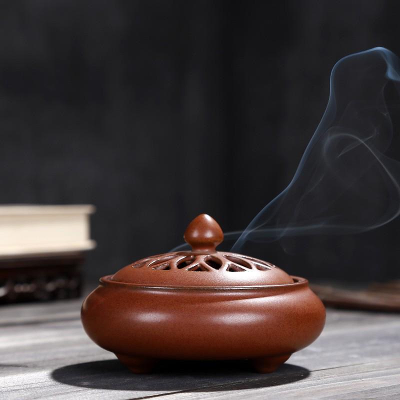 Small Antique Ceramic Incense Burner for Indoor Aromatherapy and Tea Ceremony