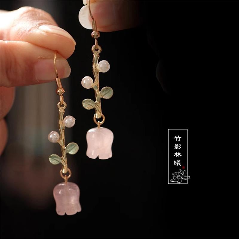 New Sweet Temperament Small Fresh Bamboo White Lily Of The Valley Flower Earrings Elegant And Gentle Asymmetric Earrings