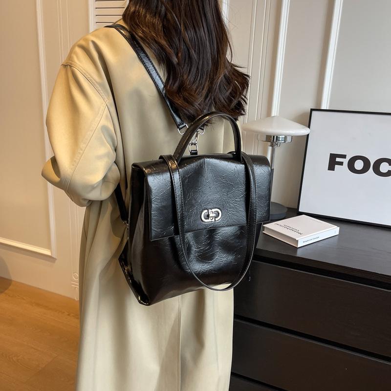 Casual soft surface large capacity women's backpack 2025 new popular versatile backpack travel bag schoolbag