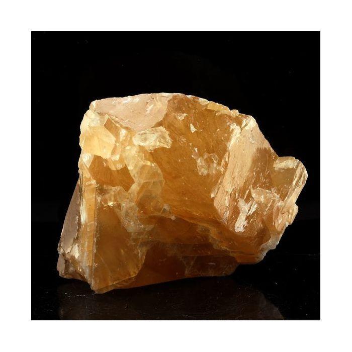 Pierres et Minéraux. Calcite. 490.15 ct. Santa Eulalia Mining District, Chihuahua, Mexique.