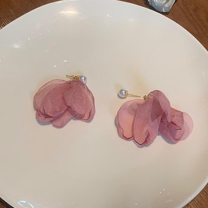 

1 пара летних сережек с жемчужным цветком для женщин и девочек, ретро-серьги с лепестками, легкие роскошные изысканные серьги, ювелирные подарки
