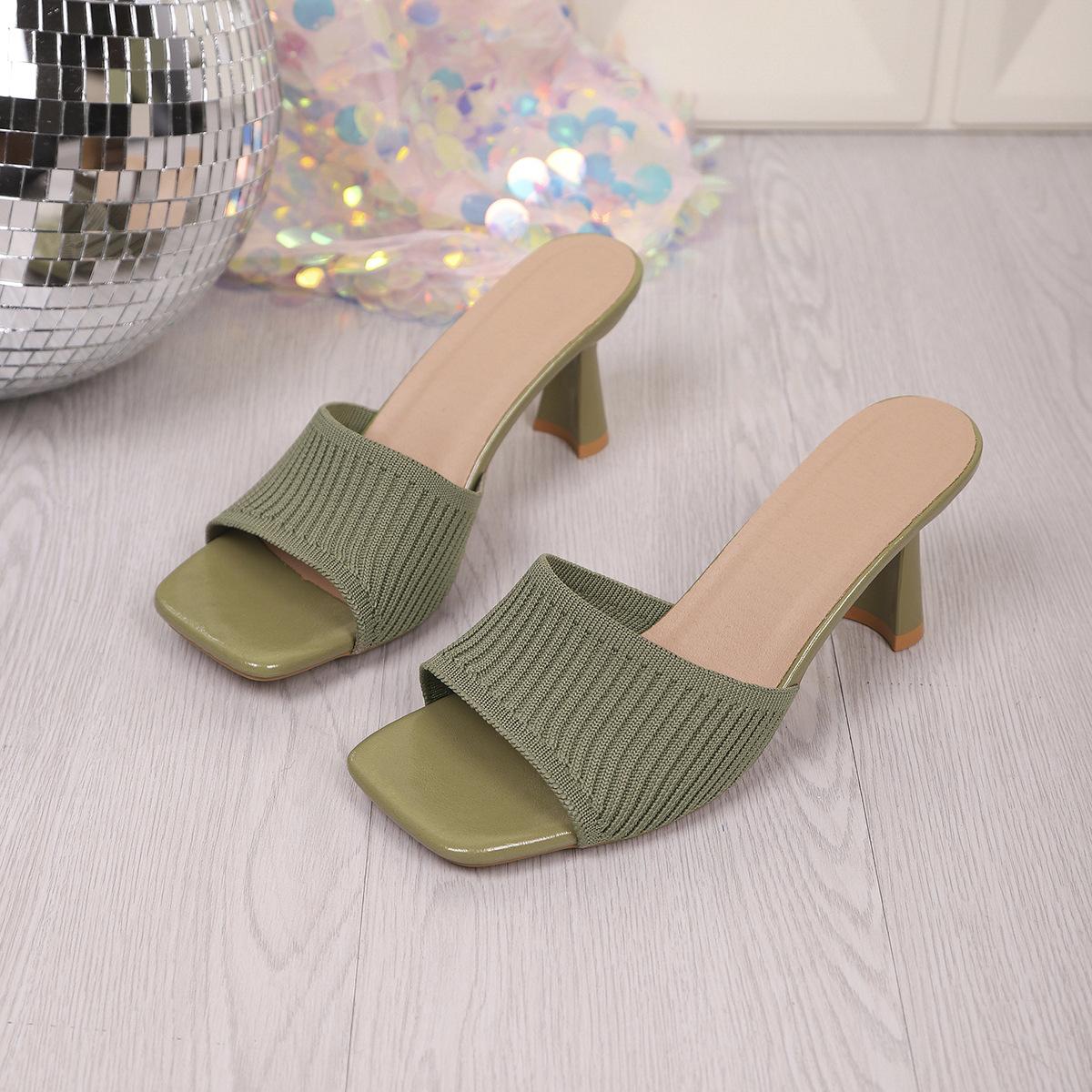 Flying slippers thin heel sandals 22 one-word slippers outer wear summer square head large size 35 зелёный