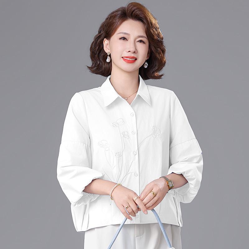 Spring Chinese-Style Casual Top for Middle-Aged Women: Comfortable, Loose, Fashionable, Versatile Shirt