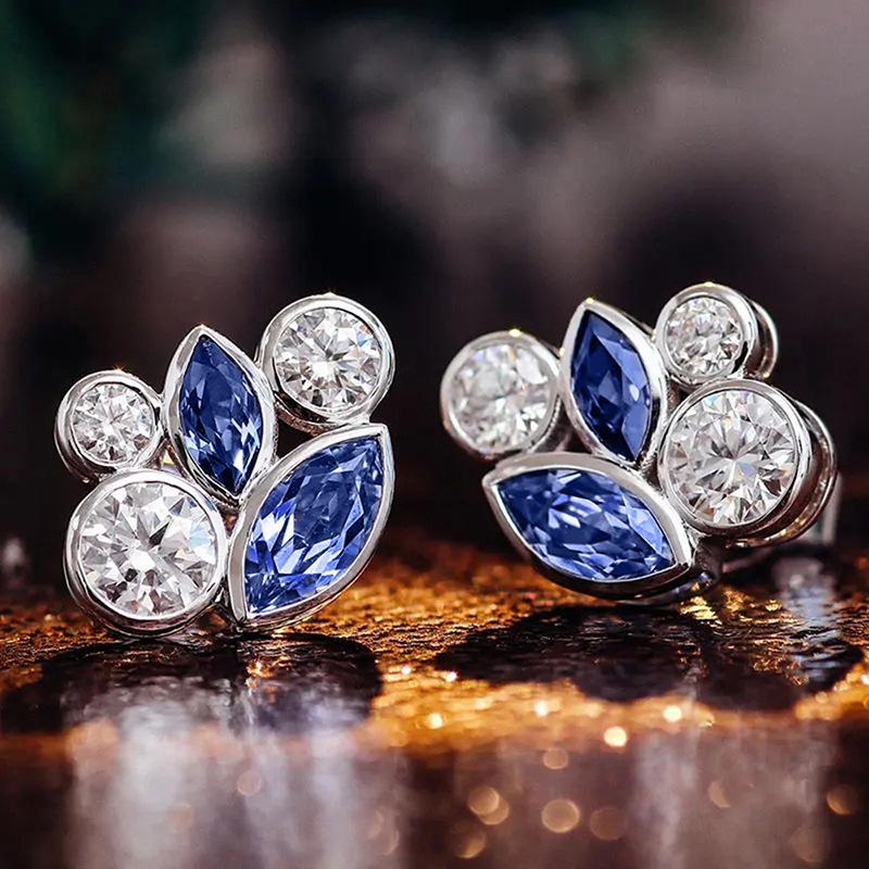 

2026 New Blue and White Zircon Geometric Design Earrings, Personalized, Light Luxury, Niche Accessories, Popular Fashion Zircon