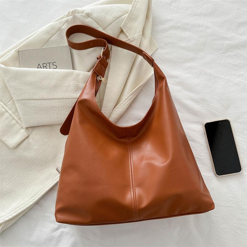 Trendy Casual Soft PU Women's Handbags Solid Color Large Capacity Female Shoulder Bag Retro Tote Bag For Commute